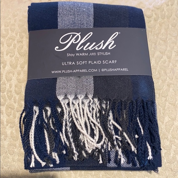 Plush Ultra Soft Plaid Scarf - Picture 1 of 2